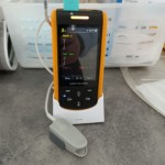 Zdjęcie prezentujące pulsoksymetr