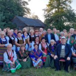 Zapraszamy do chatki, gdzie wiszą makatki Zapraszamy do chatki, gdzie wiszą makatki