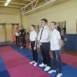 Sędziowie przed rozpoczęciem walki. Sędziowie przed rozpoczęciem walki.