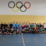 Wszyscy uczestnicy V Mistrzostw Gmin Nadbużańskich Halowej Piłki Nożnej Wszyscy uczestnicy V Mistrzostw Gmin Nadbużańskich Halowej Piłki Nożnej