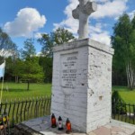 Zdjęcia przy pomniku w Kłodzie Małej Zdjęcia przy pomniku w Kłodzie Małej