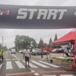 Start zawodnika o kulach Roberta Pasko Start zawodnika o kulach Roberta Pasko