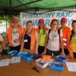 Przedstawiciele organizatorów w punkcie informacyjnym rajdu Przedstawiciele organizatorów w punkcie informacyjnym rajdu