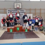 Wręczenie dyplomów i statuetek zawodniczkom Wręczenie dyplomów i statuetek zawodniczkom