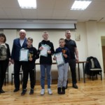 Wręczenie pucharów i dyplomów zawodnikom Wręczenie pucharów i dyplomów zawodnikom