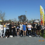 Uczestnicy biegu na linii startu Uczestnicy biegu na linii startu