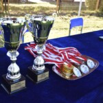 Puchary i medale dla uczestników biegu Puchary i medale dla uczestników biegu