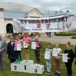 Dekoracja najmłodszych zawodniczek Dekoracja najmłodszych zawodniczek