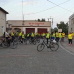 Uczestnicy Rajdu przed OSP Sławatycze Uczestnicy Rajdu przed OSP Sławatycze