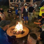 Przyjazd uczestników Rajdu na metę-odpoczynek przy ognisku Przyjazd uczestników Rajdu na metę-odpoczynek przy ognisku