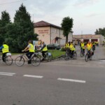 Rozpoczęcie rajdu spod budynku OSP Sławatycze Rozpoczęcie rajdu spod budynku OSP Sławatycze