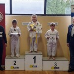 Najmłodsze zawodniczki na podium obok V-c Starosta Bialski Janusz Skólimowski oraz V-c Burmistrz Międzyrzeca Podlaskiego Paweł Łysańczuk Najmłodsze zawodniczki na podium obok V-c Starosta Bialski Janusz Skólimowski oraz V-c Burmistrz Międzyrzeca Podlaskiego Paweł Łysańczuk