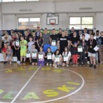 Zawodnicy, goście honorowi, sędziowie oraz organizatorzy